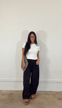 Load image into Gallery viewer, Downtown barrel sweatpant in Black