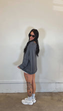 Load image into Gallery viewer, Waffle Pullover in washed black