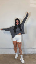 Load image into Gallery viewer, Waffle Pullover in washed black