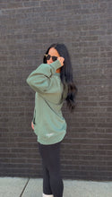 Load image into Gallery viewer, the TIA HOODIE- Alpine Green