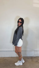 Load image into Gallery viewer, Waffle Pullover in washed black