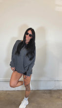 Load image into Gallery viewer, Waffle Pullover in washed black