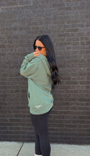 Load image into Gallery viewer, the TIA HOODIE- Alpine Green
