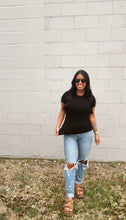 Load image into Gallery viewer, * Essential micro rib tee in black
