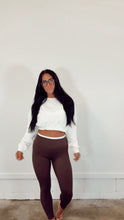 Load image into Gallery viewer, Crew Cropped pullover in Eggshell
