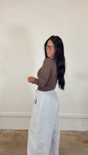 Load image into Gallery viewer, Buttery soft long sleeve in chocolate
