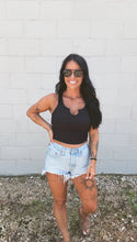 Load image into Gallery viewer, * Bare ribbed crop tank in Black
