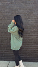 Load image into Gallery viewer, the TIA HOODIE- Alpine Green
