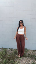 Load image into Gallery viewer, * Brushed cloud wide leg pant in chestnut
