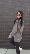 Load image into Gallery viewer, the TIA HOODIE- Pigment Black
