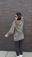Load image into Gallery viewer, the TIA HOODIE- Pigment Black
