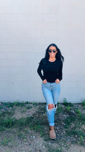 Load image into Gallery viewer, * Essential micro ribbed long sleeve in black
