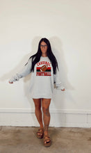 Load image into Gallery viewer, VINTAGE HOMETOWN CREWNECK - HEATHER ASH - PREORDER
