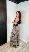 Load image into Gallery viewer, * Boho paisley wide ruffled pant

