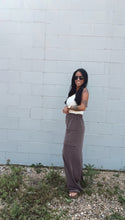 Load image into Gallery viewer, * Stone cord rib pocket pant in peppercorn
