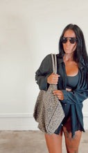 Load image into Gallery viewer, CHEETAH PRINT CANVAS TOTE BAG-
