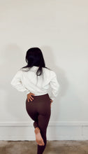 Load image into Gallery viewer, Crew Cropped pullover in Eggshell
