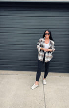 Load image into Gallery viewer, * Fall staple flannel in black, cream and orange

