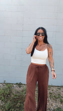 Load image into Gallery viewer, * Brushed cloud wide leg pant in chestnut
