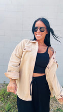Load image into Gallery viewer, * Basic cropped cami in black
