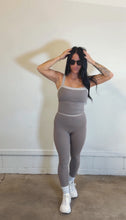 Load image into Gallery viewer, Contrast Binding Legging in Taupe

