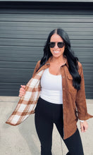 Load image into Gallery viewer, * Corduroy reversible plaid jacket in brown
