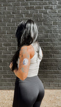 Load image into Gallery viewer, Sculpt flare yogas in black
