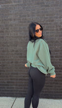 Load image into Gallery viewer, the TIA CREWNECK- Alpine Green
