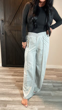 Load image into Gallery viewer, * crossover wide leg pant
