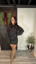 Load image into Gallery viewer, Autumn suede skirt in black
