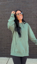 Load image into Gallery viewer, the TIA HOODIE- Alpine Green
