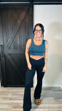 Load image into Gallery viewer, * venice cross over flare yogas in black
