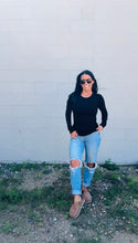 Load image into Gallery viewer, * Essential micro ribbed long sleeve in black
