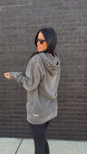 Load image into Gallery viewer, the TIA HOODIE- Pigment Black

