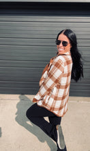 Load image into Gallery viewer, * Corduroy reversible plaid jacket in brown
