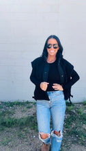 Load image into Gallery viewer, * Essential micro ribbed long sleeve in black
