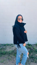 Load image into Gallery viewer, * Lola cozy fleece sherpa vest in black
