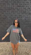 Load image into Gallery viewer, USA FLAG. PEPPER TEE. PREORDER.
