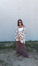 Load image into Gallery viewer, * Stone cord rib pocket pant in peppercorn

