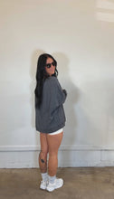 Load image into Gallery viewer, Waffle Pullover in washed black
