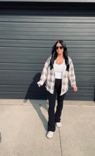 Load image into Gallery viewer, * Corduroy reversible plaid jacket in cream
