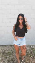 Load image into Gallery viewer, * Bare ribbed crop tank in Black

