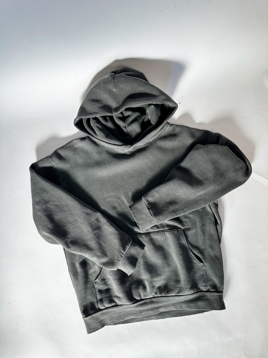 MUTED HOODIE- PIGMENT BLACK- PREORDER